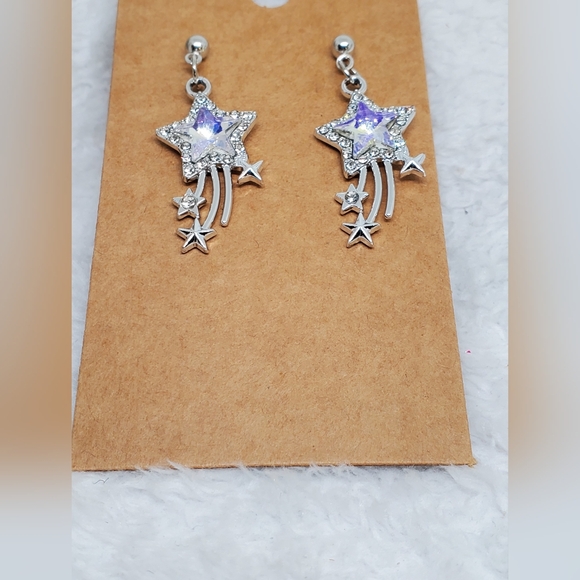 ‼️B2G1F Shooting Star Earrings, New - Picture 2 of 2